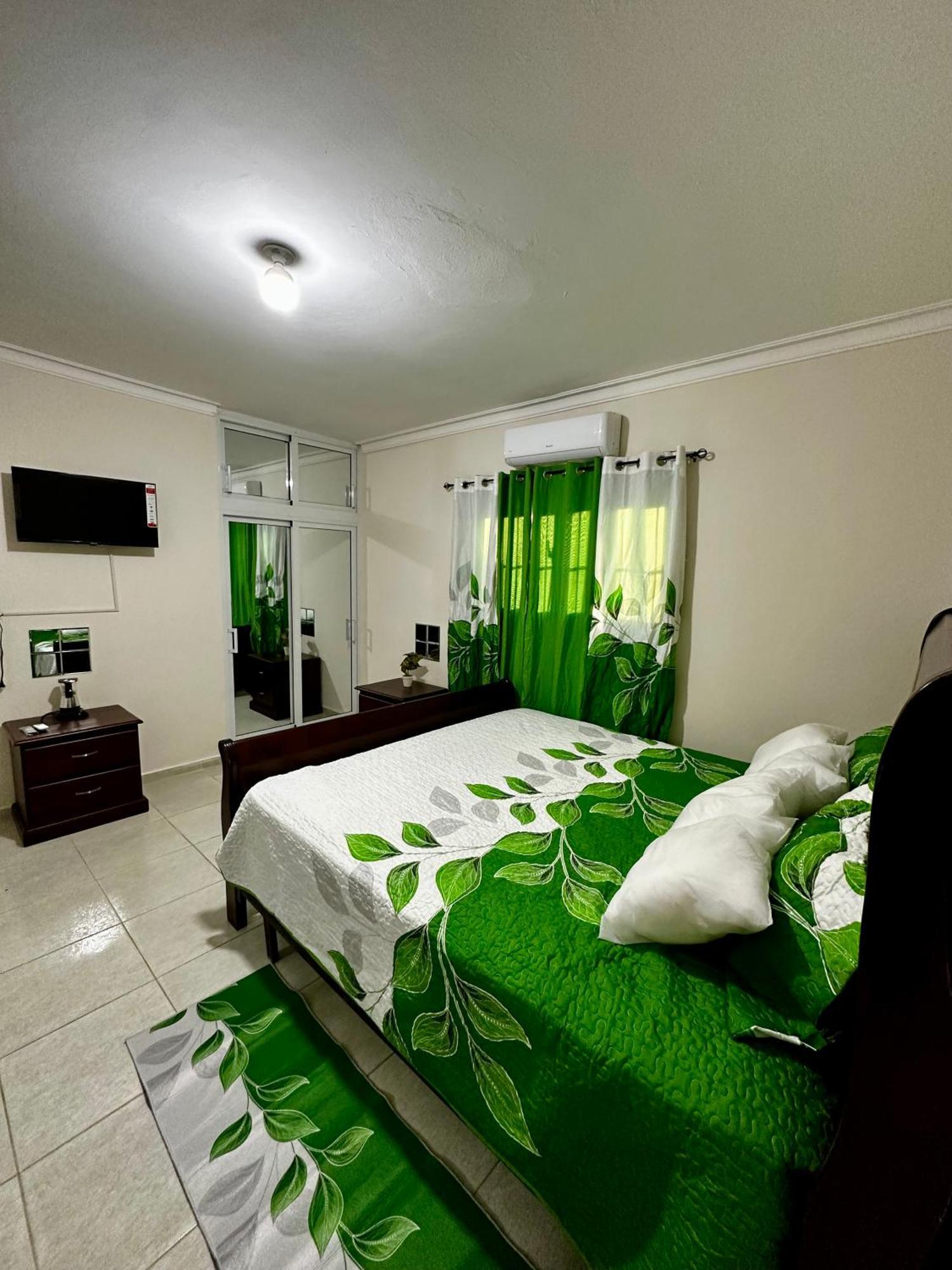 Hotel Mi Dulce Amanecer Pyr นากวา ภายนอก รูปภาพ
